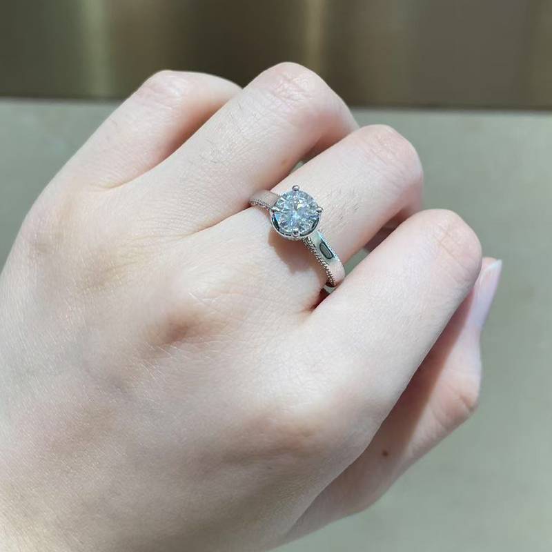 单头Women's RingS925银镀白金定制选款主石Moissanite1.0ct/副石高碳钻